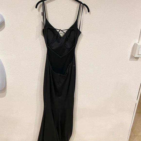 NWT La Femme Strappy Back Jersey Gown Size 2 - Picture 4 of 4